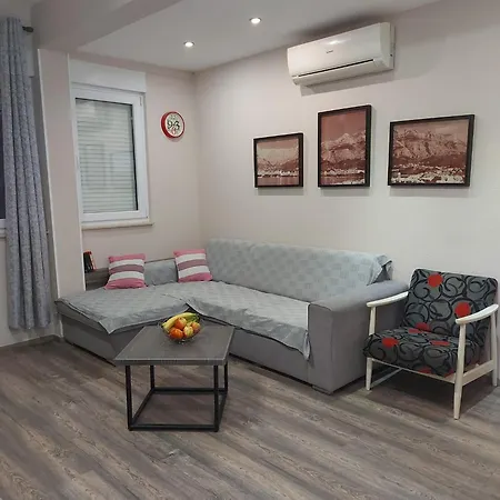 Dubravka Apartment *